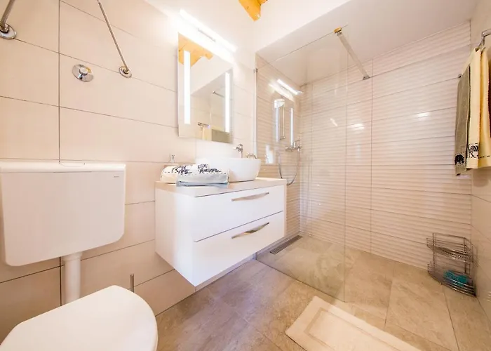 Seahouse شقة Komiža